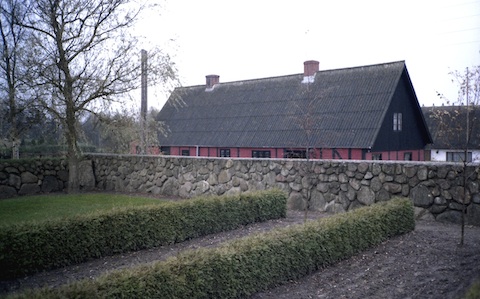 Laurbjerg kirkegård